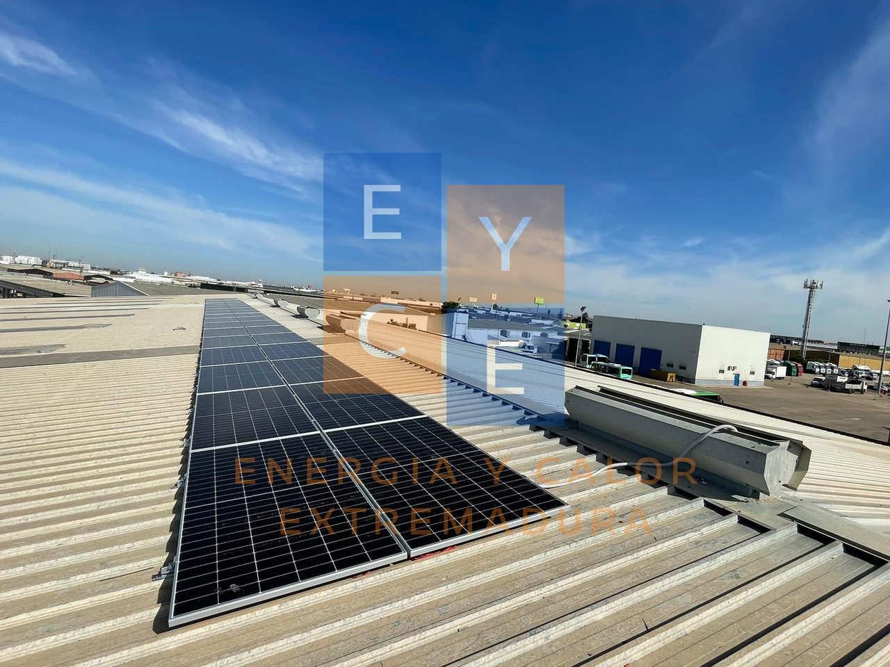 Instalación de sistema fotovoltaico en industria de Alcalá de Guadaira. - feat alcaladeguadaira1